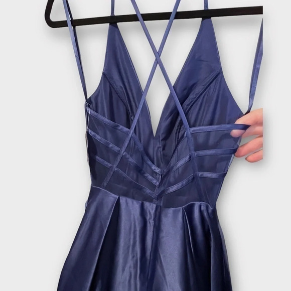 Blondie Nites Juniors V-Neck Satin Ball Gown COLOR Royal  SIZE 1 Formal Prom - Picture 4 of 5